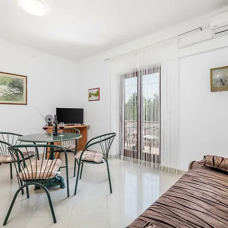 Nada Apartment *